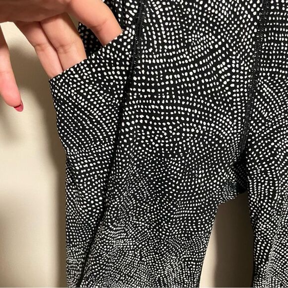 Lululemon Time To Sweat Crop *23" Free Spirit Alpine White Black- Size 4 - Picture 4 of 6